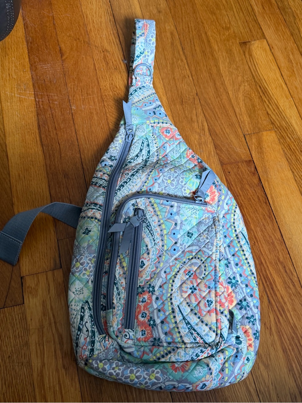 Vera Bradley sling bag